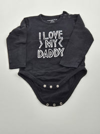 Černé body s dlouhým rukávem s nápisem I LOVE MY DADDY Fisherfield 86