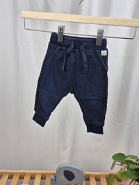 Tmavě modré tepláčky Lindex 62