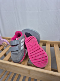 Tenisky Adidas 25