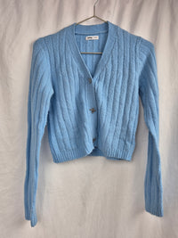 Krátký svetr Sinsay 152