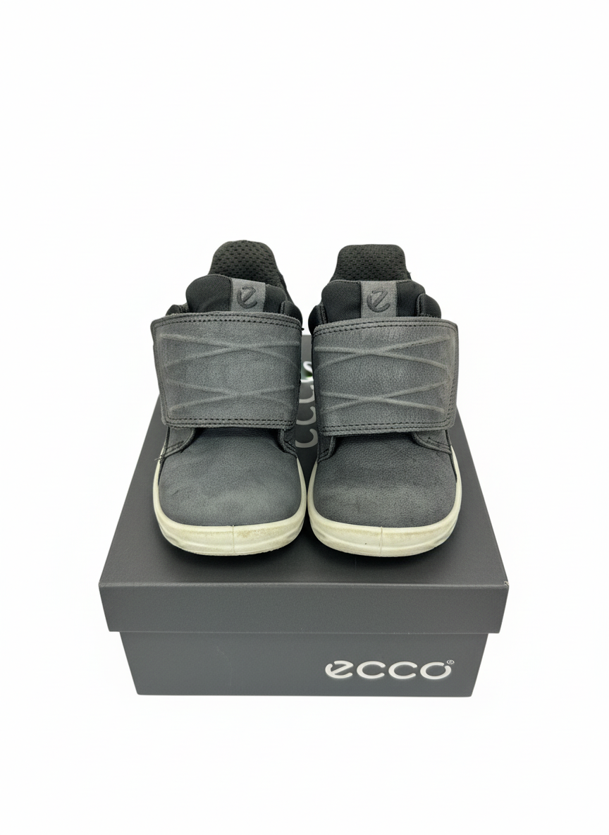 Kotníkové boty Goretex Ecco 22 – AI enhanced