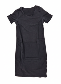 Těhotenské šaty H&M M – AI enhanced