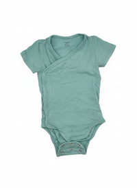 Tyrkysové body Lindex 62 – AI enhanced