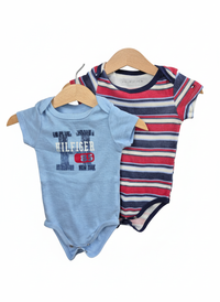 Sada 2ks body Tommy Hilfiger 74 – AI enhanced