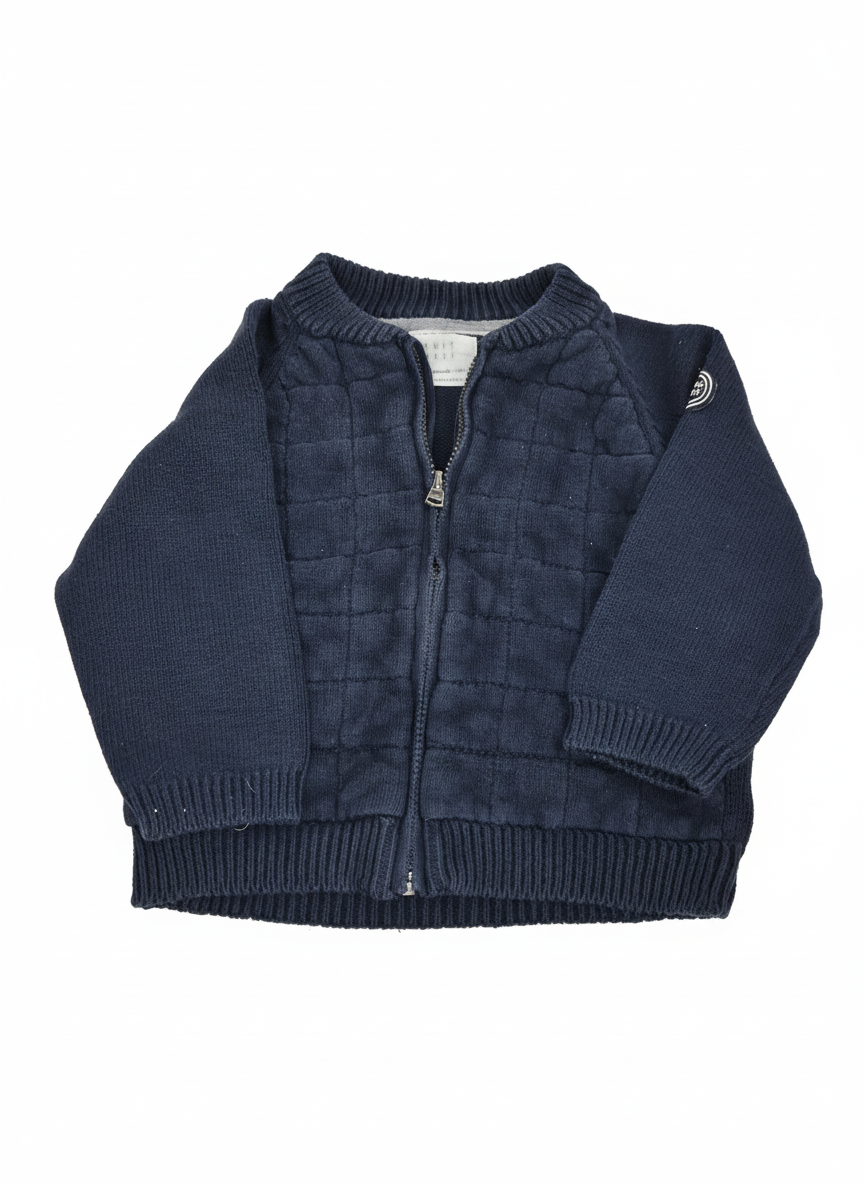 Svetr Zara 80 – AI enhanced