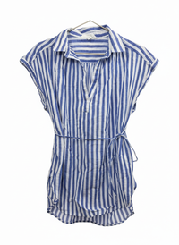 Těhotenská halenka H&M XS – AI enhanced