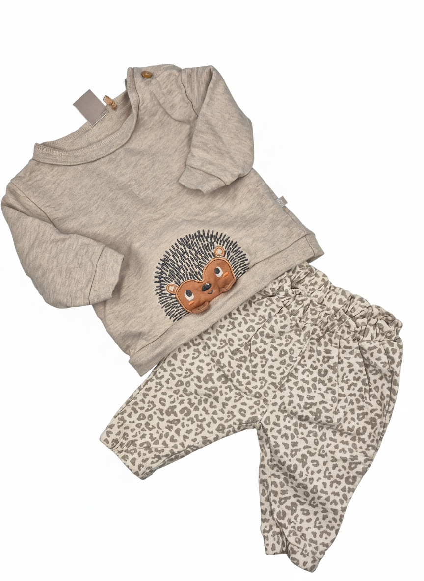 Set mikiny a legín 62 – AI enhanced