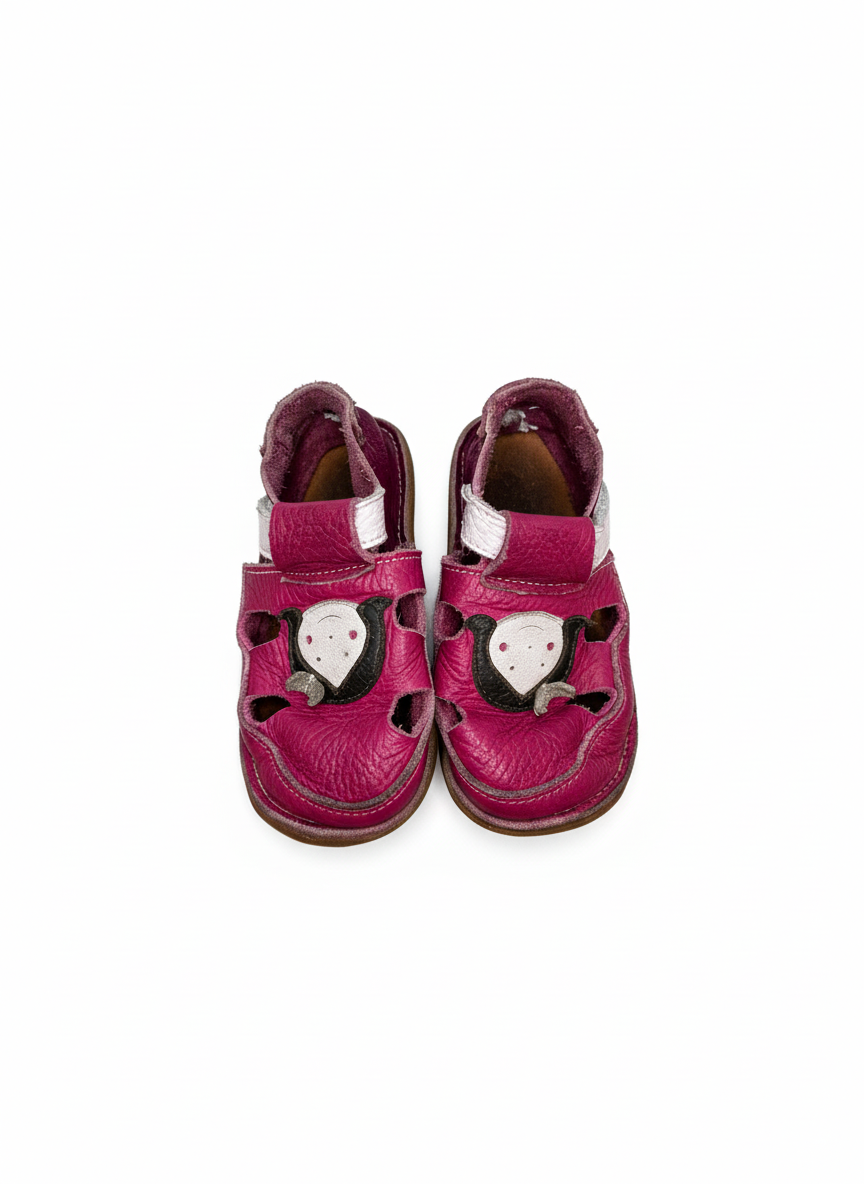 Barefoot kožené sandály Tikky 24 – AI enhanced