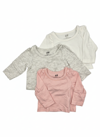 Sada 3ks triček H&M 50 – AI enhanced