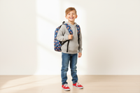 vygeneruj mi obrázek kluka ve věku školního dítěte, třeba i s batohem do školy